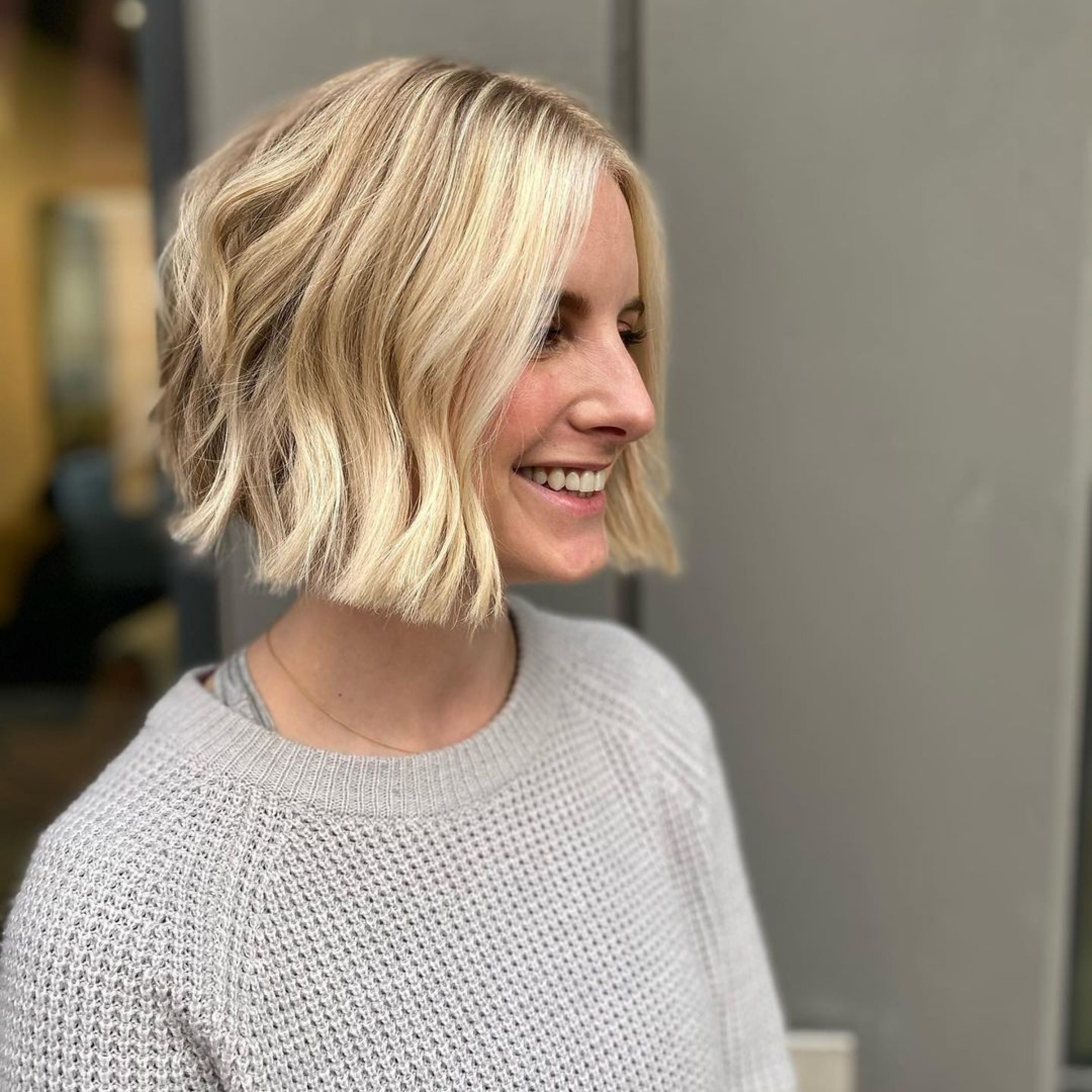 wavy choppy short blond bob