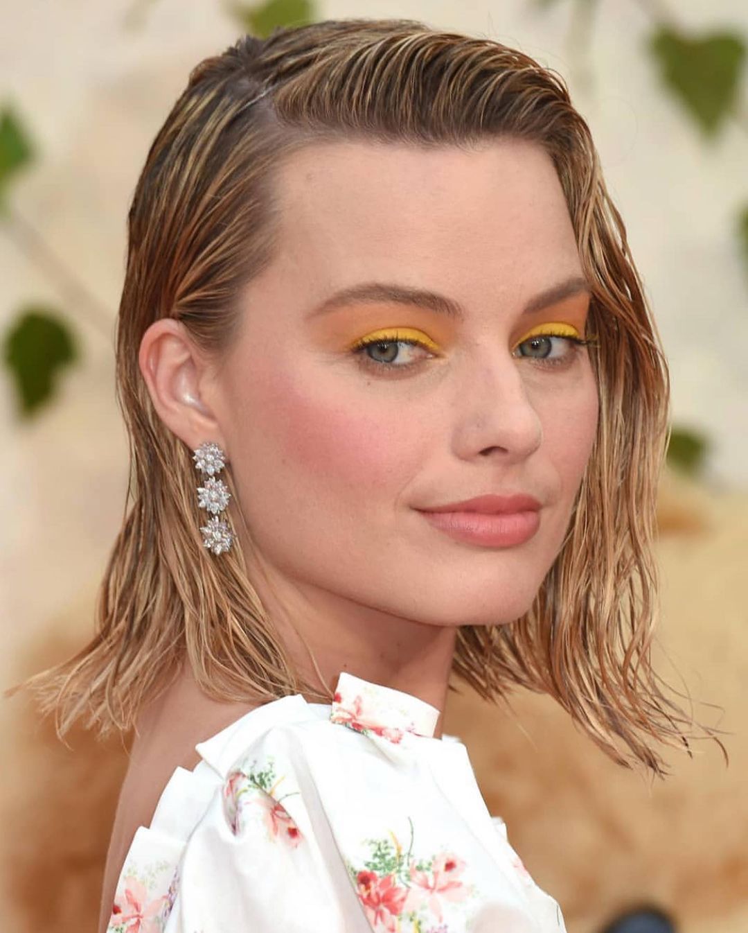 Margot Robbie wet hairstyle