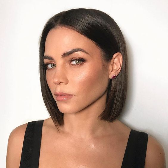 a stylish deep brown straight blunt midi bob is a cool and catchy solution for a modern and chic look