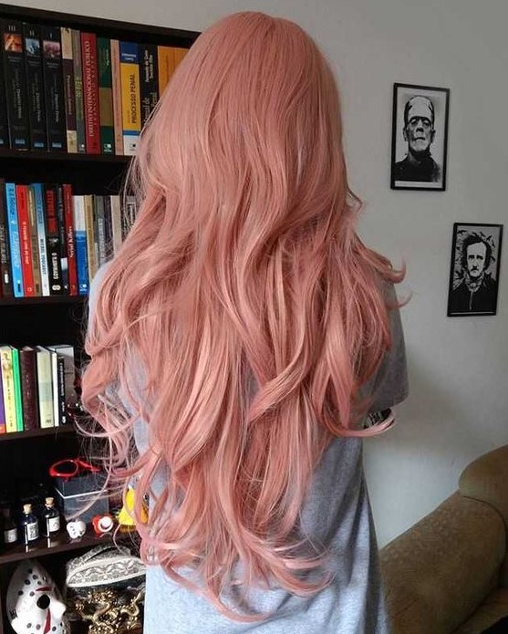 super long peachy rose gold wavy hair with a volume on top is a fantastic idea if you wanna try something new and fresh