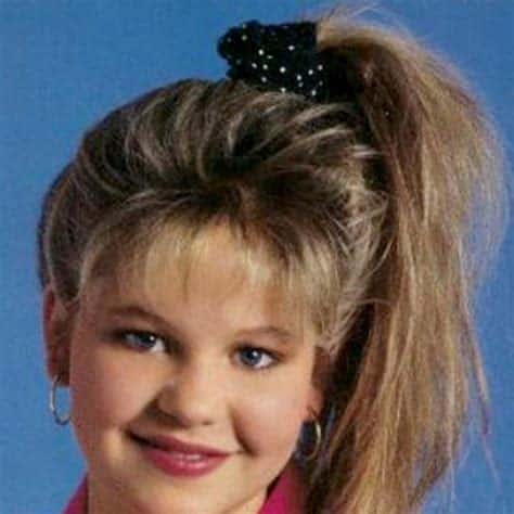 Playful Ponytail Throwback 80s hairstyles