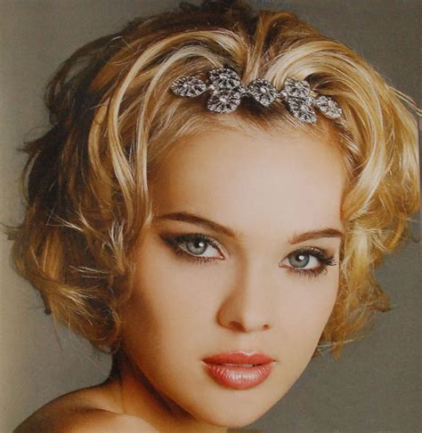 Radiant Blonde Pixie Waves short hairstyles