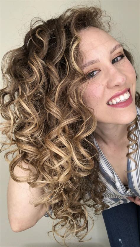 Sunlit Curls curly hairstyles