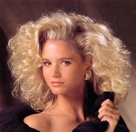 Voluminous Blonde Waves 80s hairstyles